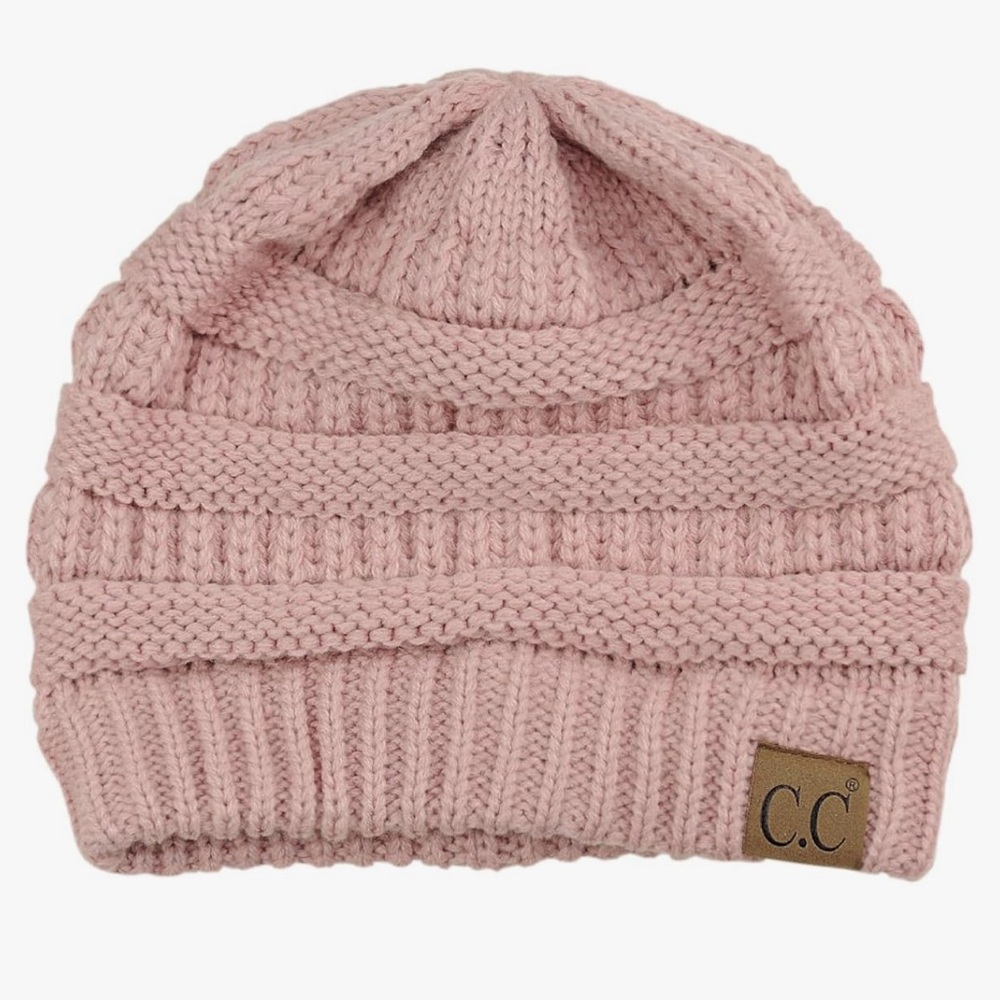 CC BEANIE & SCARF MATCHING SET IN INDI-PINK NWOT